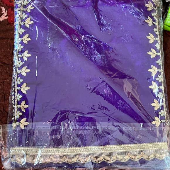 Women dresses - Picture 3 of 6